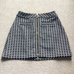 Cute skirt!